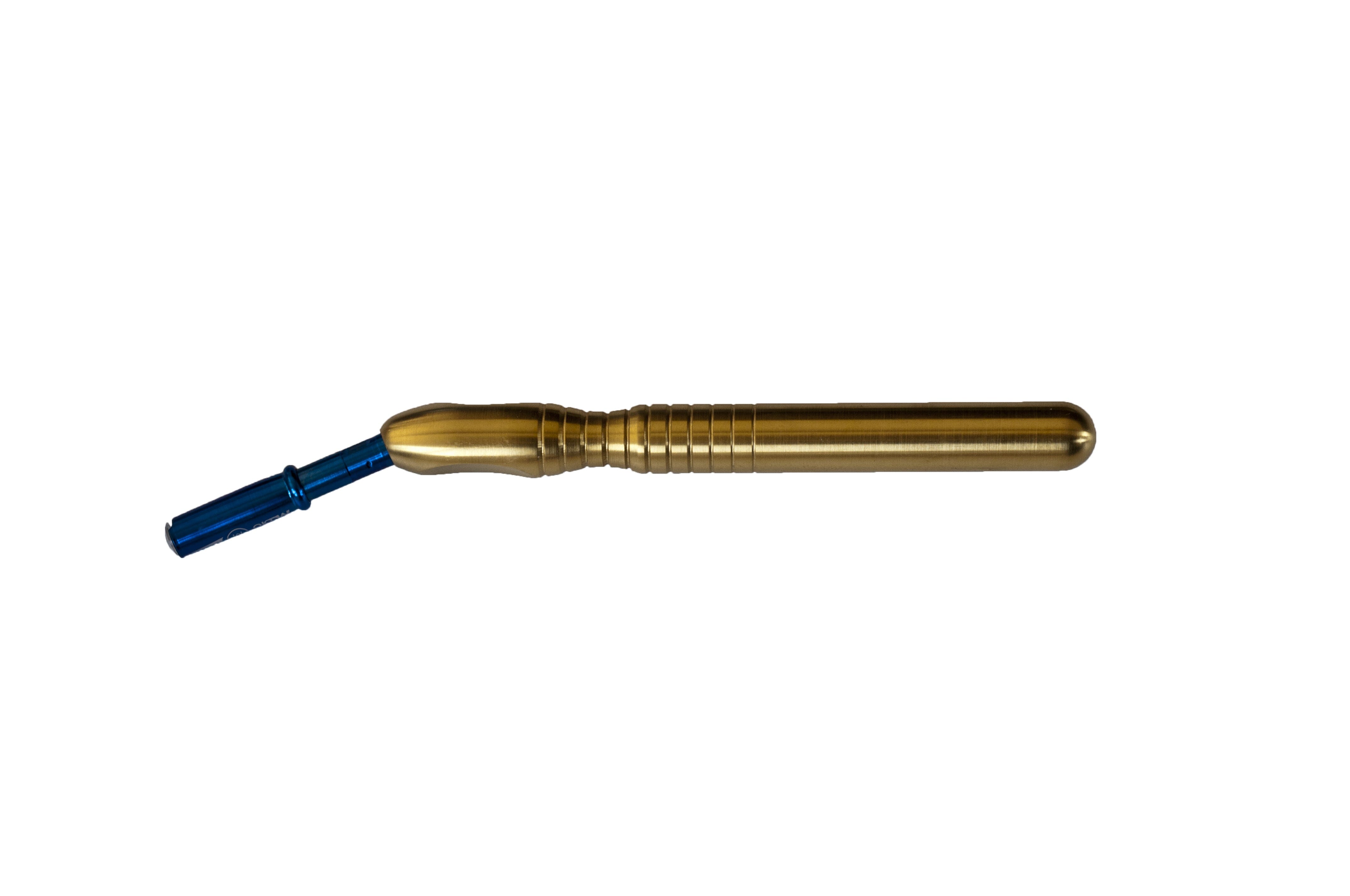 The McBio MCBio STS Angled Bone Scraper – Posterior features a gold-colored metal body, long cylindrical handle, and short angled blue tip, ideal for autogenous bone collection and commonly used in posterior surgical procedures.