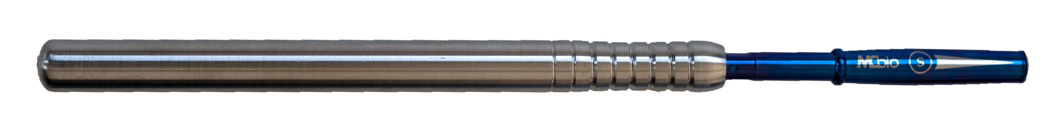 A metal dart with a ridged silver barrel and blue shaft featuring white markings, shown horizontally on a white background, closely resembles the precision of the McBio MCBio STS Straight Bone Scraper – Anterior.